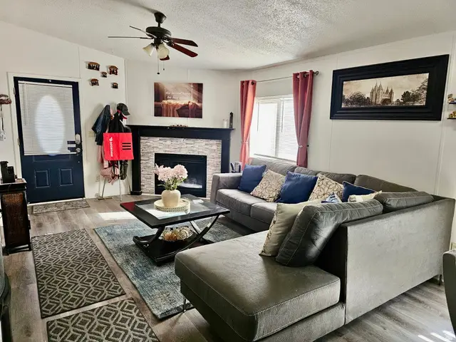 14 Lakeview Dr, Layton, UT 84041 - #3