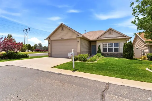 4621 S Wedgewood Dr W, Roy, UT 84067 - #2