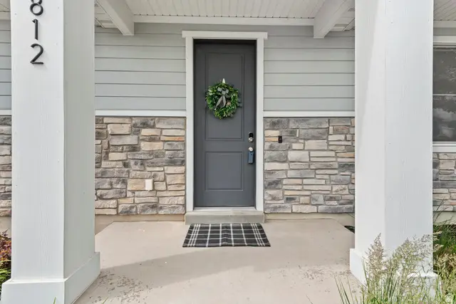 1812 W Parkview Dr S, Syracuse, UT 84075 - #3