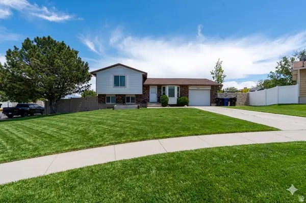 3689 S Lasso Loop Cir, Magna, UT 84044