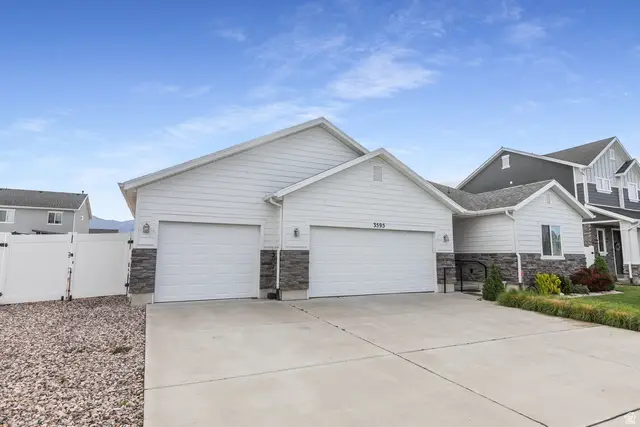 3595 S Water Lilly Ln, Syracuse, UT 84075 - #3