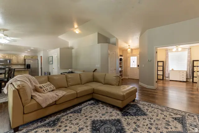 1828 W 1400 N, Clinton, UT 84015 - #2