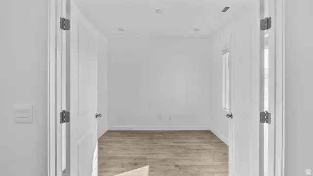 1842 S Queens Garden Dr, Washington, UT 84780 - #3