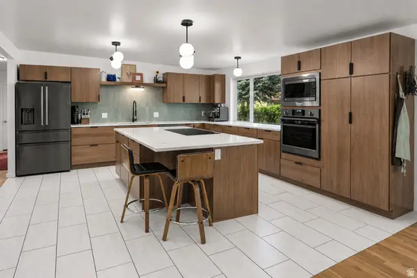 6751 S 2300 E, Cottonwood Heights, UT 84121