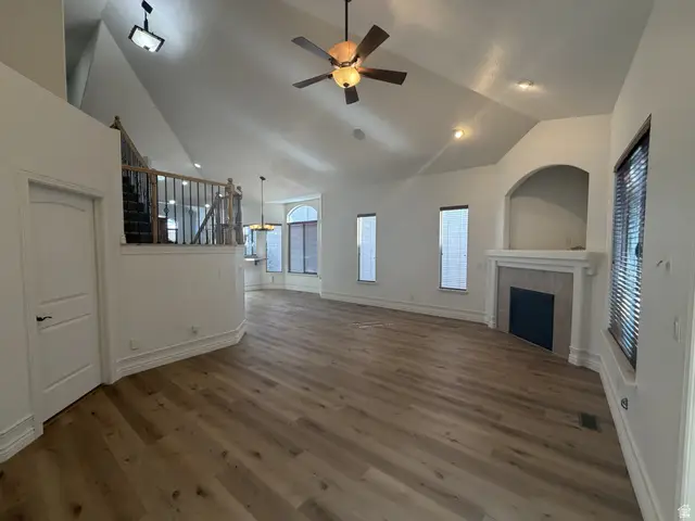 318 E Nechatel Dr, Draper, UT 84020 - #2