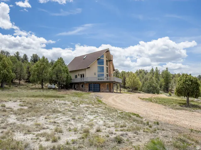 1790 E Paunsaugunt Cliffs Dr, Hatch, UT 84735 - #2