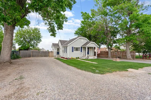157 E 200 N, Santaquin, UT 84655 - #1
