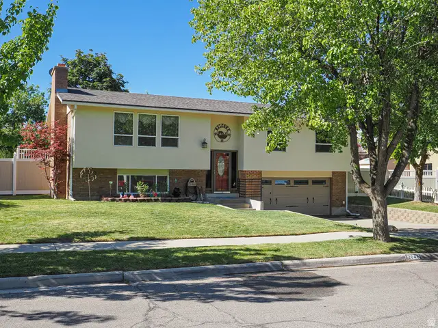 2648 E East Manor Dr, Cottonwood Heights, UT 84121 - #1