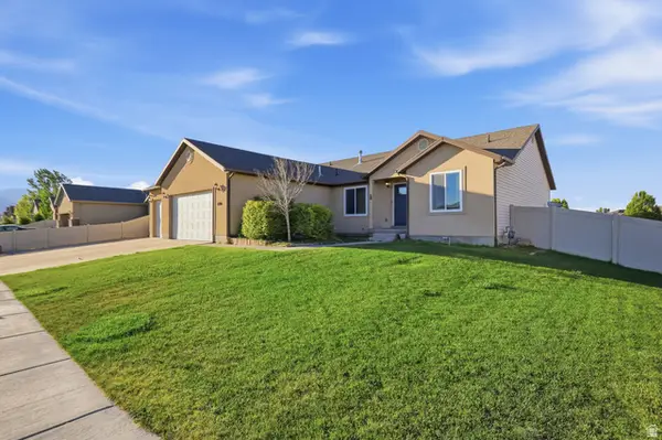 1101 E Searle Ln N, Eagle Mountain, UT 84005