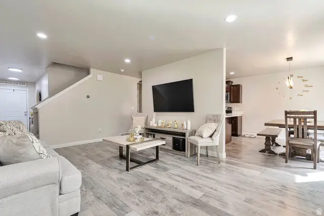 5209 W Courtly Ln, Herriman, UT 84096 - #2