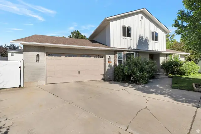 1725 E Faunsdale Cir S, Sandy, UT 84092 - #3