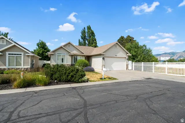 1606 W Seneca Dr N, Roy, UT 84067 - #2