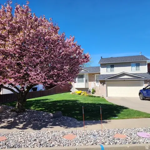 2251 N 850 W, Clinton, UT 84015