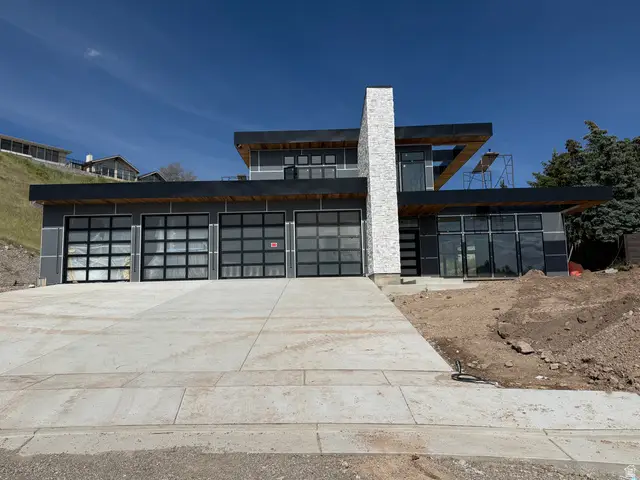 422 N Castor Ln E, Salt Lake City, UT 84103 - #2