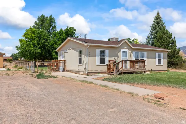 275 N 100 E, Torrey, UT 84775