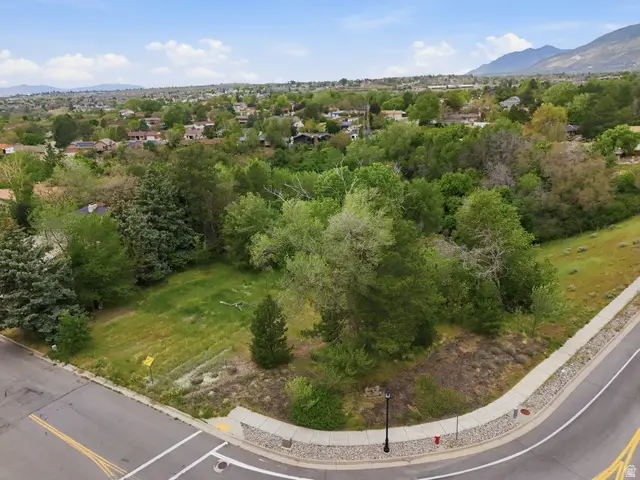 2855 Sky View Dr, Layton, UT 84040 - #1