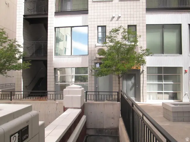 360 W 300 S #225, Salt Lake City, UT 84101 - #3