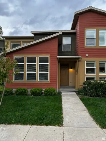 1105 N Stillwater Dr, Farmington, UT 84025 - #1