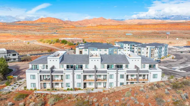 204 N Cliff Side Dr #7, Hurricane, UT 84737 - #3