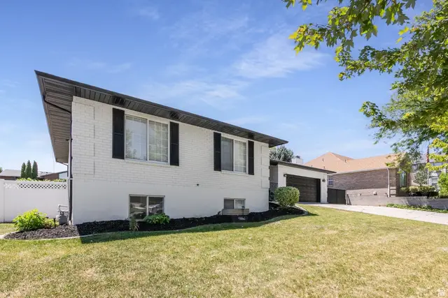 3063 W Holdershill Ln, Taylorsville, UT 84129 - #2