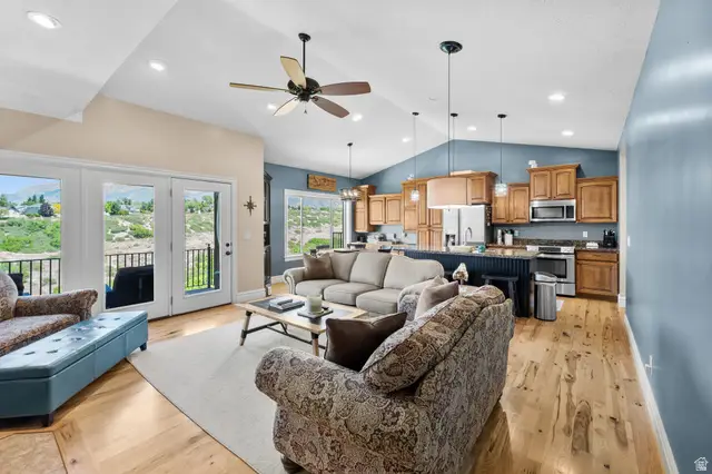 1445 E Chateau Ridge Way, Sandy, UT 84092 - #3