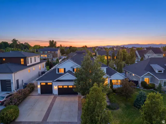 2176 W Legend Creek Ct, South Jordan, UT 84095 - #3