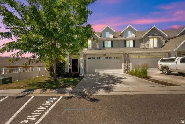 332 W Pages Ln, Bountiful, UT 84010 - #2