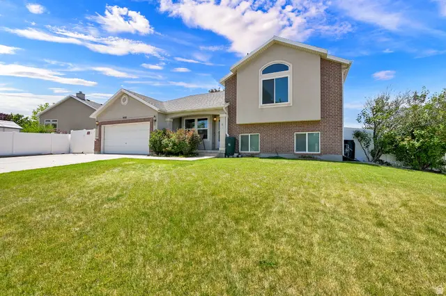 9592 Wood Park Ln, South Jordan, UT 84009 - #3
