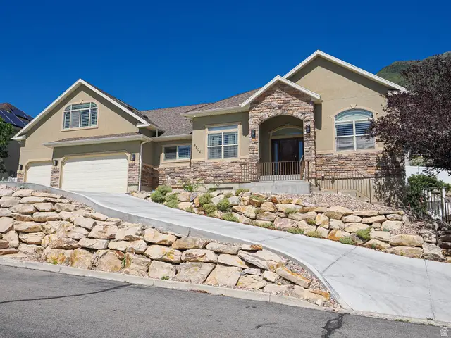 9502 N Aztec Dr, Cedar Hills, UT 84062 - #3
