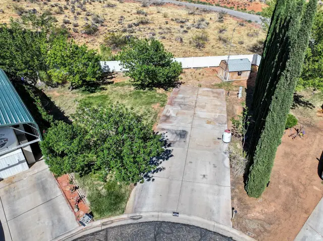 43 N Volcano St, Hurricane, UT 84737 - #3