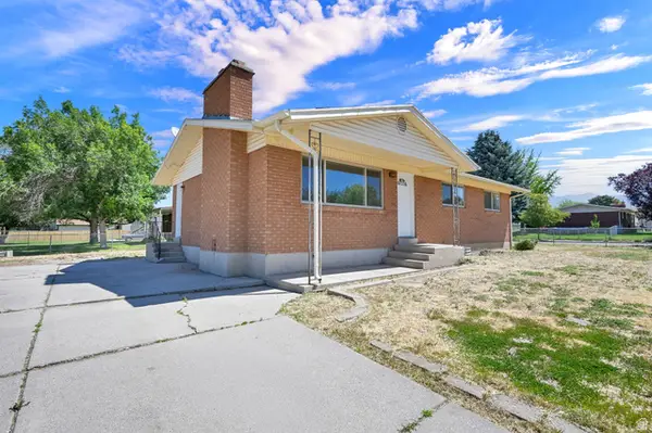 846 W 2400 N, Clinton, UT 84015