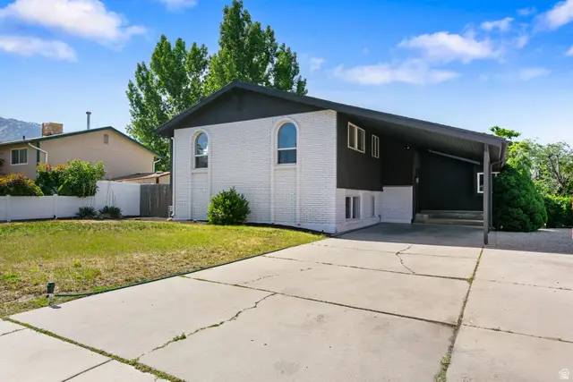 432 E Calnette Dr, Sandy, UT 84070 - #2