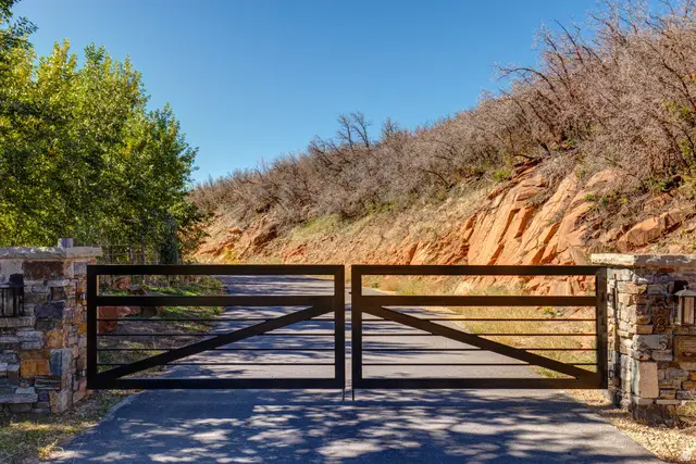 585 S Little Pole Rd, Heber City, UT 84032 - #3