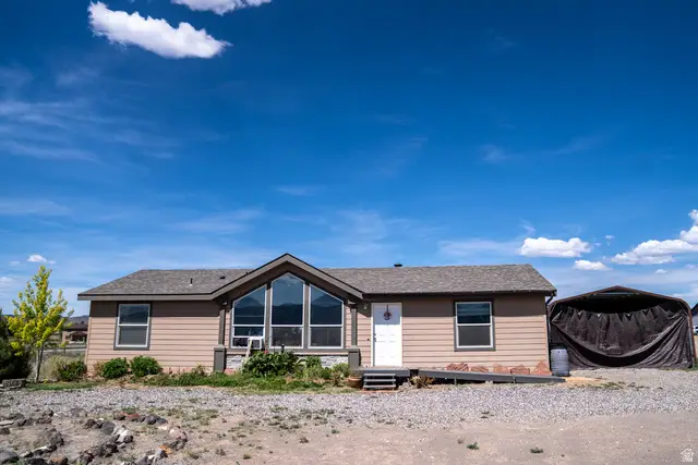 523 N 200 E #13, Loa, UT 84747 - #2