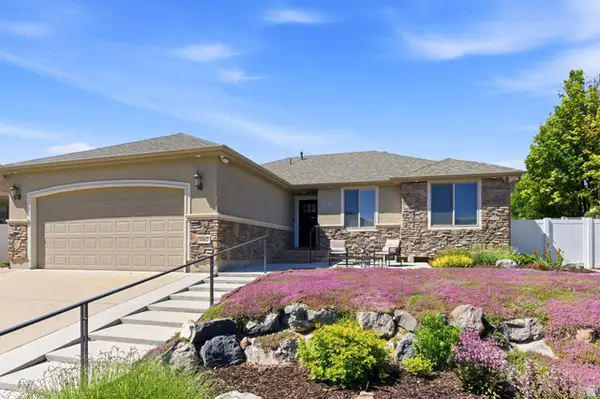 5567 W Morning Light Dr, Herriman, UT 84096
