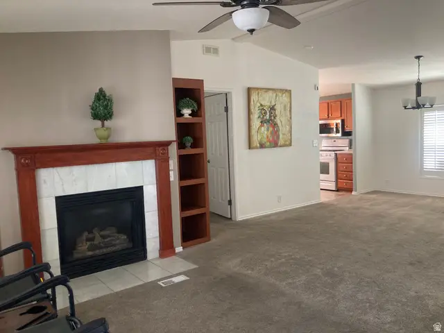 296 E Vagabond Ave #101, Murray, UT 84107 - #2