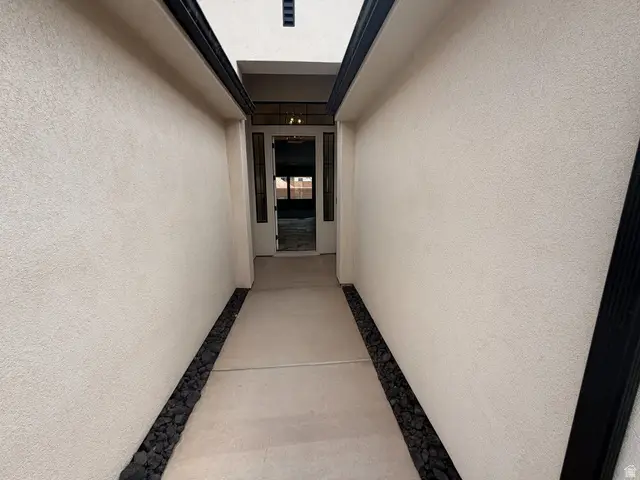 5949 S White Trails Dr E, Saint George, UT 84790 - #2