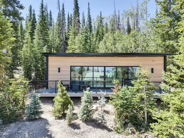 326 Ridgeview St, Brian Head, UT 84719