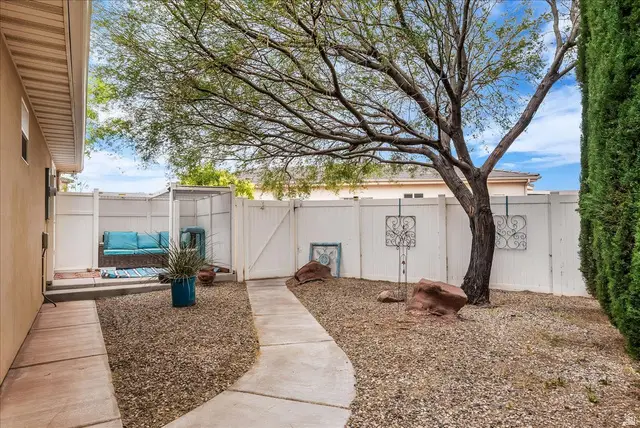 392 N Windsor Dr, Washington, UT 84780 - #3