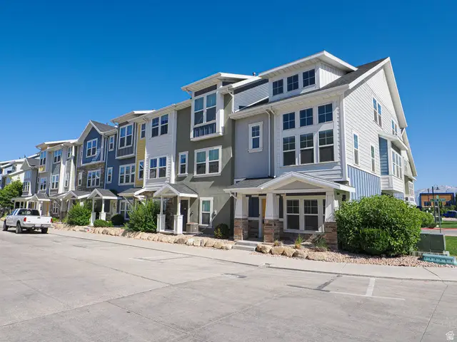 702 E 380 N, Vineyard, UT 84058 - #2