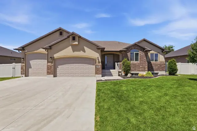 1302 W 2535 N, Clinton, UT 84015 - #1