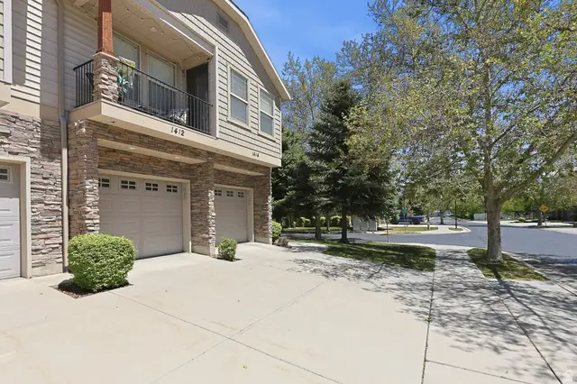 1412 W Stone Meadow Dr, West Jordan, UT 84088 - #3