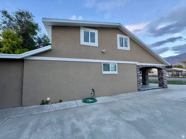 781 Sherwood Dr, Layton, UT 84041 - #3