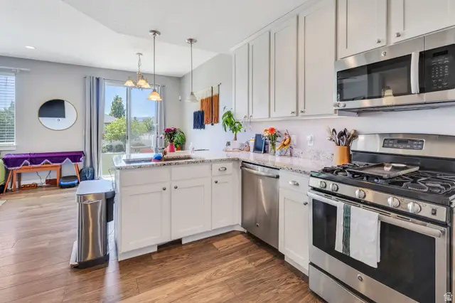 3203 W Prairie Grass Dr, Lehi, UT 84043 - #3