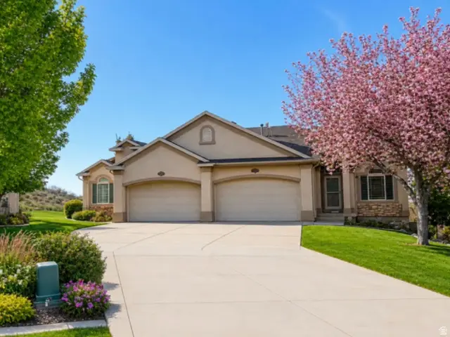 209 Edgewood Cir, North Salt Lake, UT 84054 - #1