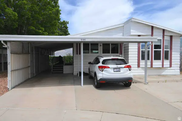 3800 S 1900 W #227, Roy, UT 84067