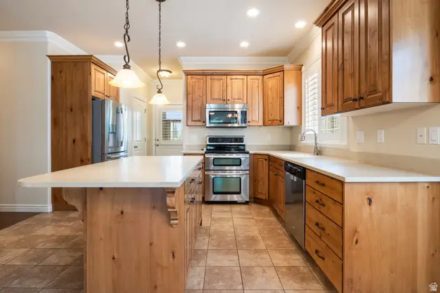 690 E 3230 N, Lehi, UT 84043 - #2