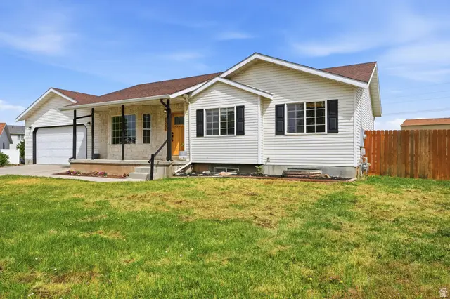 1261 E 25 S, Hyrum, UT 84319 - #2