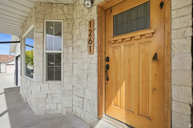 1261 E 25 S, Hyrum, UT 84319 - #3