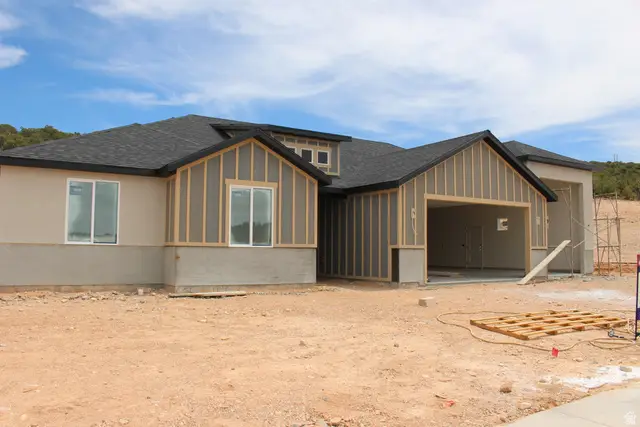 611 S Renze Adams St, Cedar City, UT 84721 - #3